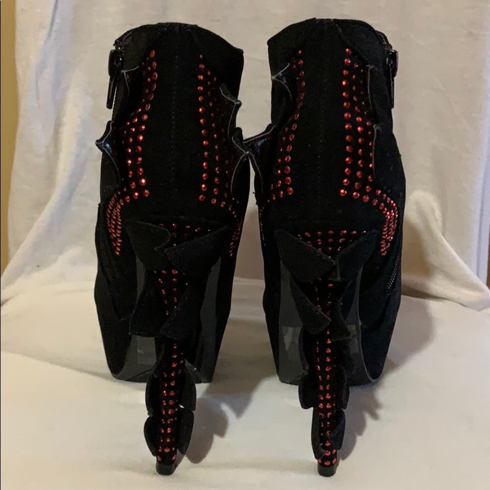 Shoes - Picture 3 of 3